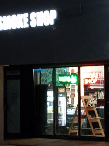 7th Street Marketplace & Smoke Shop in Miami