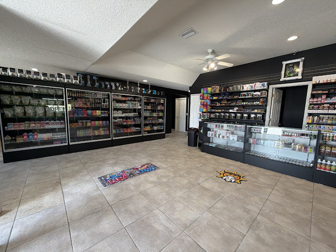 Apollo Lounge & Smokeshop in Apollo Beach