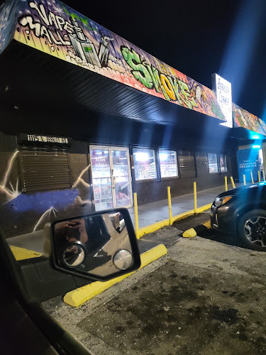 Berkley Corner Smoke Shop in Auburndale