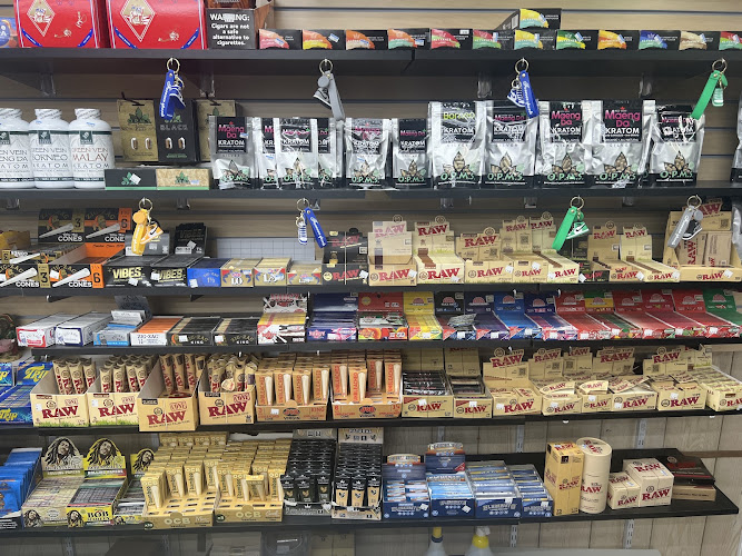 C-Store Smoke Shop in Mulberry
