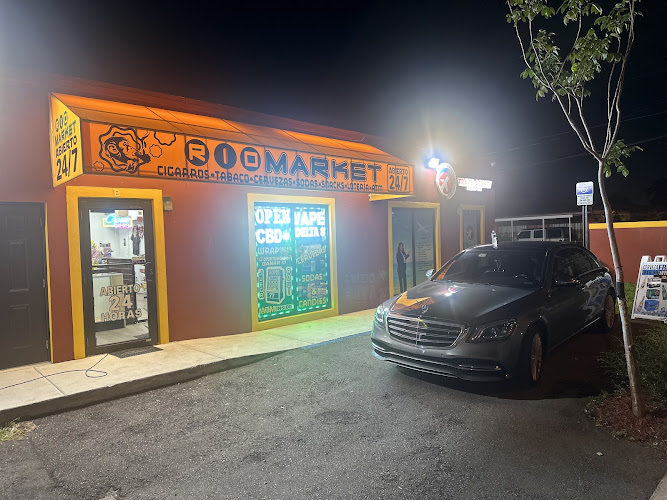 Casa de Mike in Hialeah