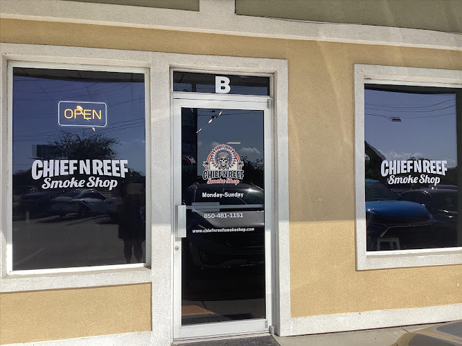 Chief N Reef Smoke Shop & Cafe in Panama City