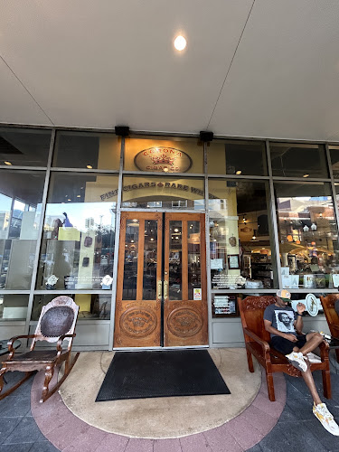 Corona Cigar Company & Diamond Crown Lounge in Orlando