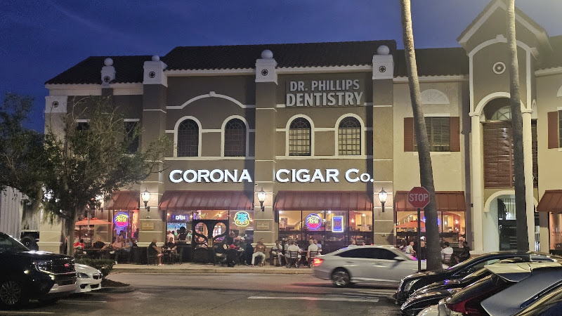Corona Cigar Company & Drew Estate Lounge in Orlando