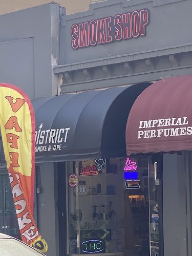district smoke shop in Miami