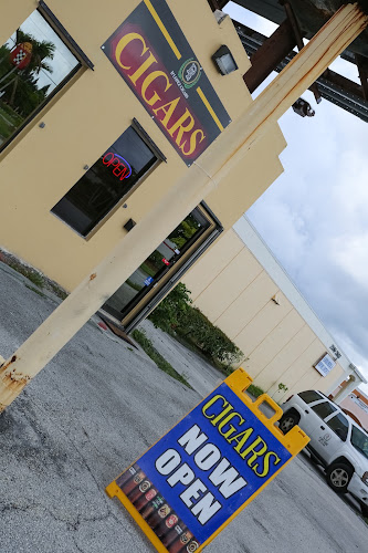 D'Lopez Cigars in West Palm Beach