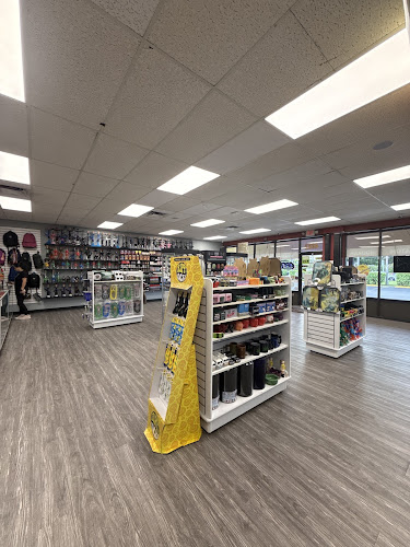 ELEV8ED Vape and Smoke Shop Palm Springs: Kratom RAZ - GEEK - Mellow Fellow - HQD - OPMS Forest Hill in West Palm Beach