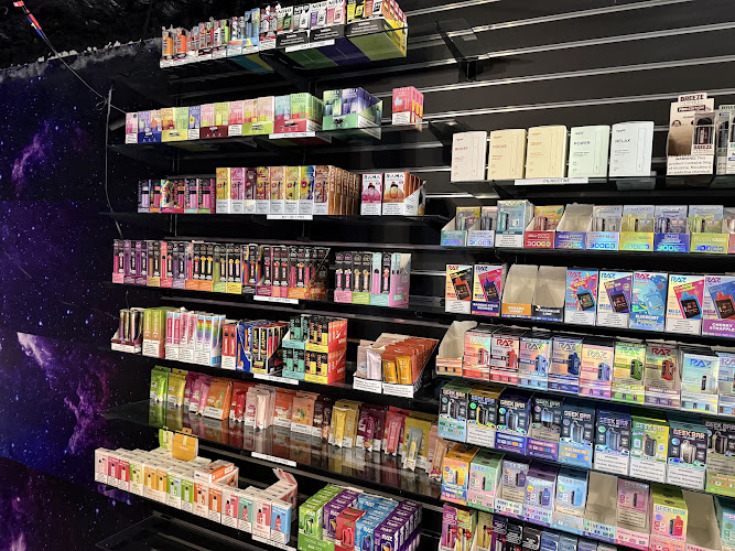 Fly High Vape & Smoke (WE DELIVER) in Cape Coral