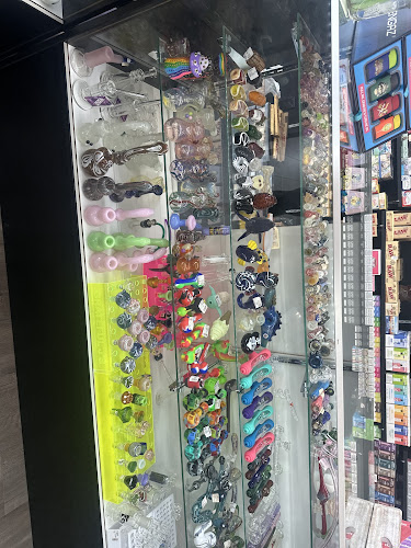 Grateful J's Smoke Shop in Lauderdale-By-The-Sea