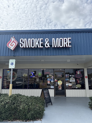 G's Smoke & More in North Fort Myers