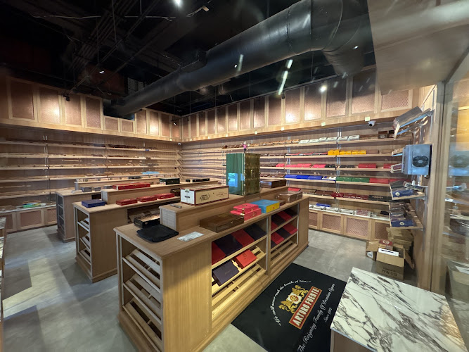 Harry's Cigar Mart in Miami Beach