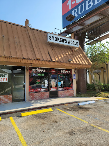 HeadQuarters Smoke Shop in Fort Lauderdale