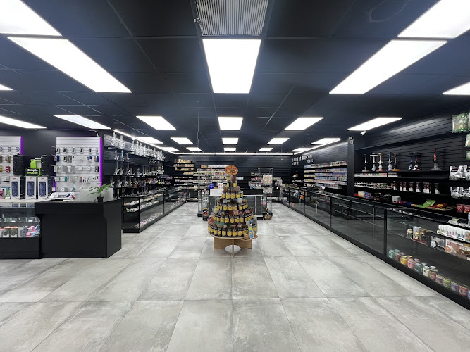 Hi Bee Smoke Shop in Tampa