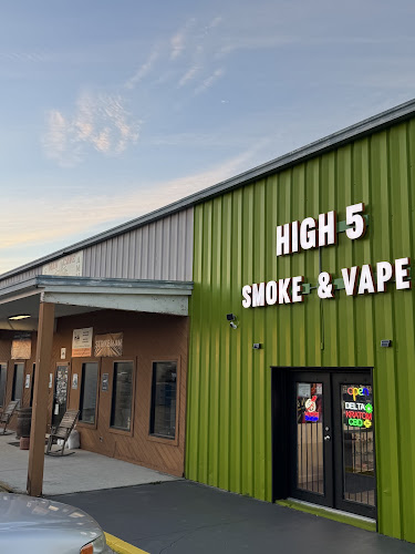High 5 Smoke & Vape in Panama City