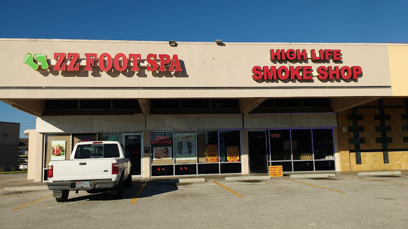HIGH LIFE SMOKE SHOP in Houston