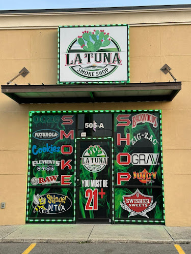 La Tuna Smoke Shop in Alamo