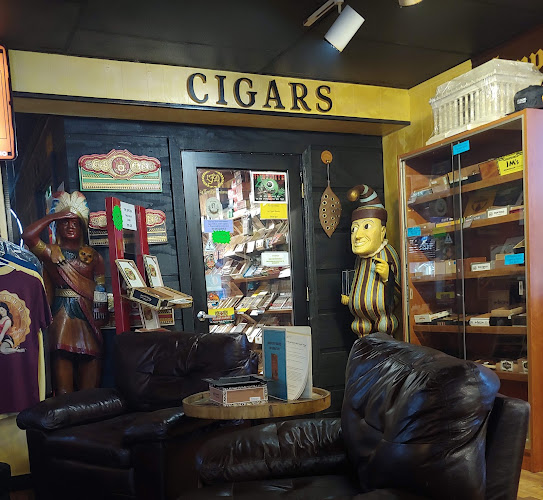 LaFamosa Cigars & Pipe Tobacco in Lakeland