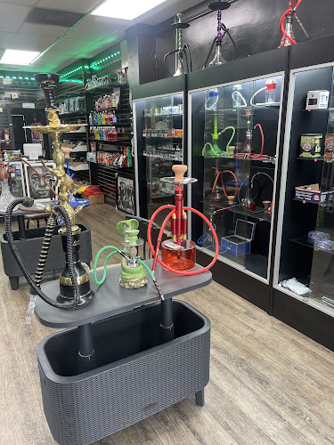 Luckys Vape & Smoke Shop in Miami