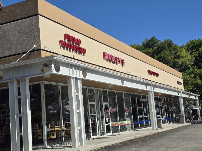 Marley's Tobacco Too in Boca Raton