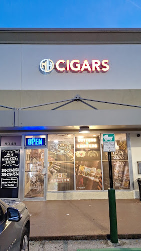 Miami Humidor Cigar Shop Miller in Miami