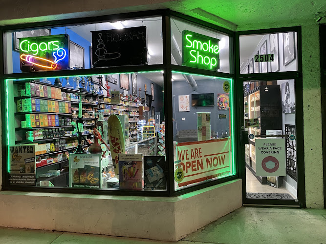 Moallis Smoke Shop in Miami
