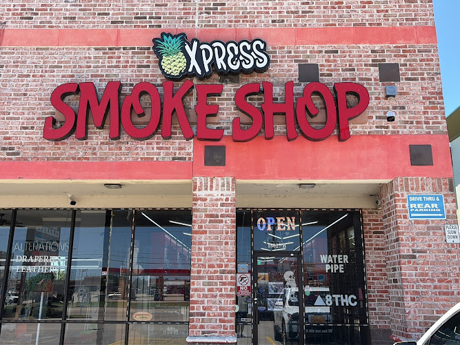 Pineapple Xpress Smoke Shop in Houston