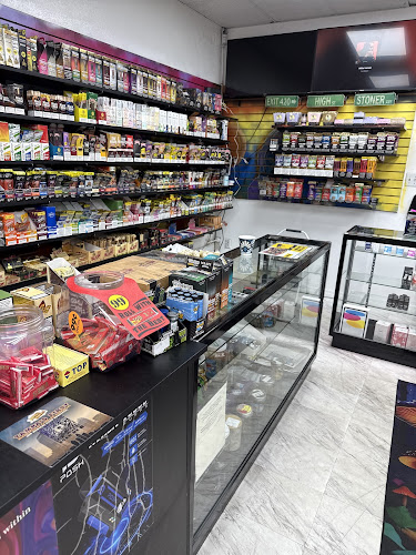 Puffy’s Exotics in Town 'N' Country