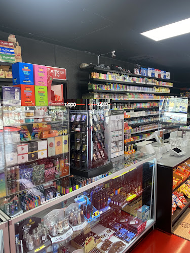 Rooster Puffs Smoke Shop in Tallahassee