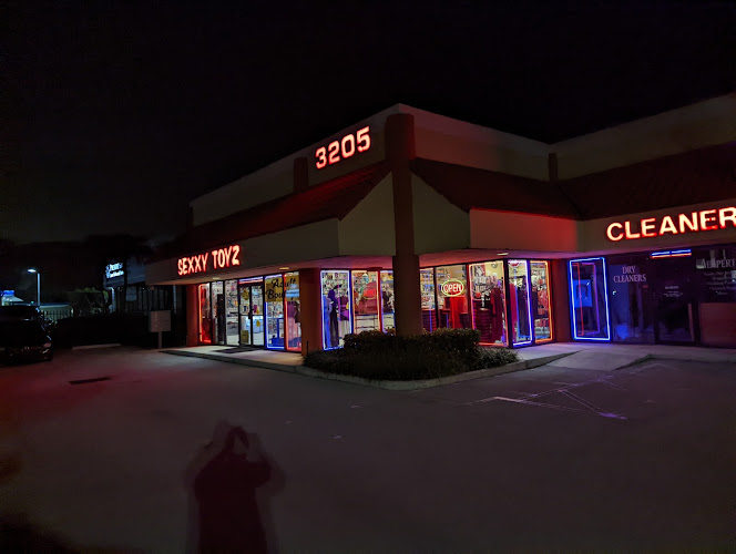 Sexxy - Smoke & Vape Shop in Delray Beach