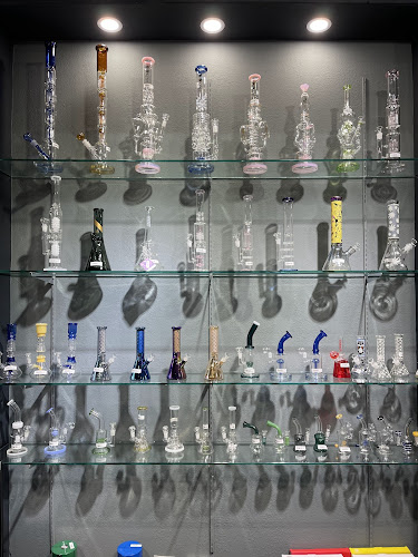 Smo-king Smoke Shop in Houston