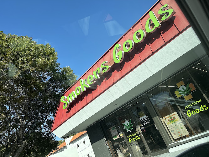 Smokers Goods Sunset in Miami