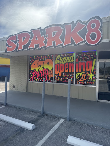 Spark 8 Smoke Shop & Lounge largo in Largo