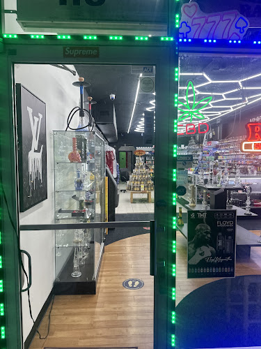 Star67 Smoke Shop in Hialeah