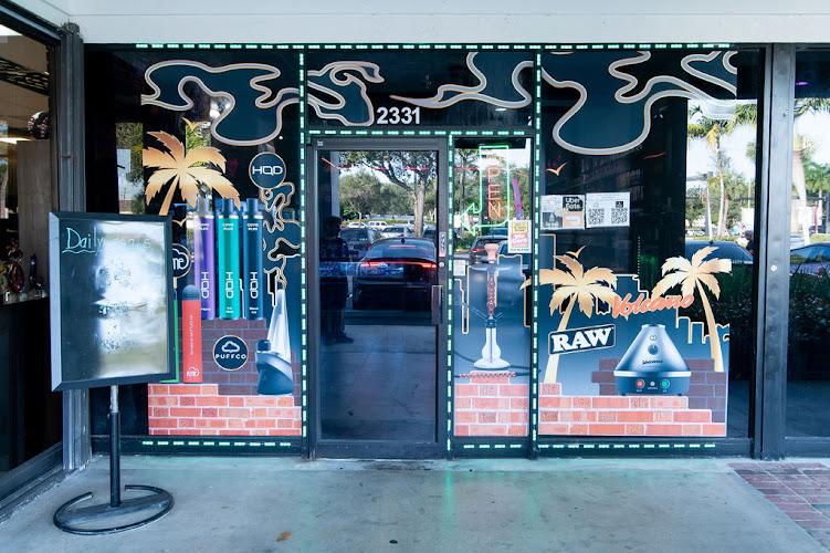 Uvape Smoke Shop & Collectibles in Davie