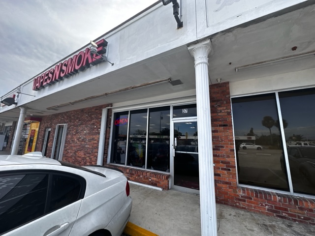 Vapes N Smoke Shop in Riviera Beach