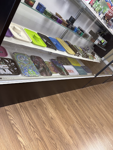 Vapor Vibes Smoke Shop in Palmetto Bay