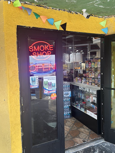 Woodys smoke & convenient store in Fort Myers