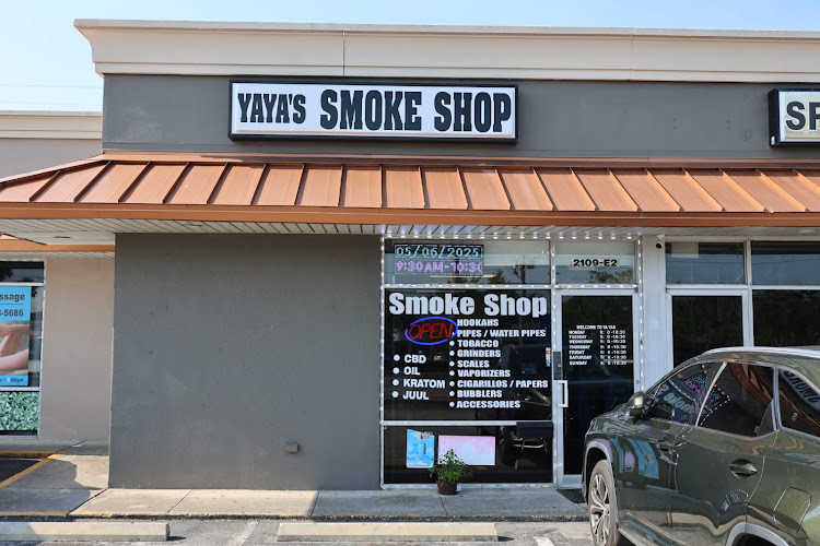 Yayas Smoke Shop in Dunedin