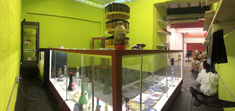 Yomi's Smoke Shop in Homestead