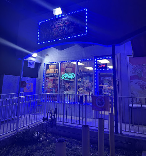 Zona market and smoke shop in Miami